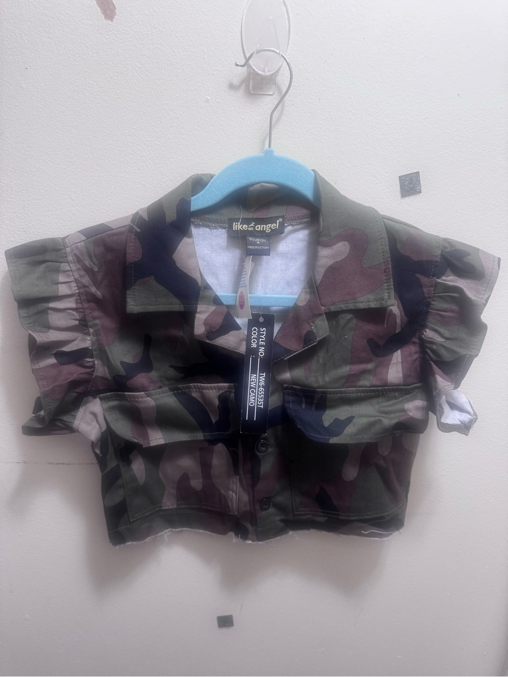 like an angel Camouflage button down in Olive and Brown size small